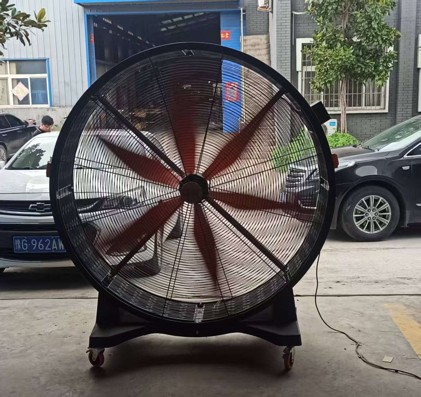 戰(zhàn)高溫，送清涼
